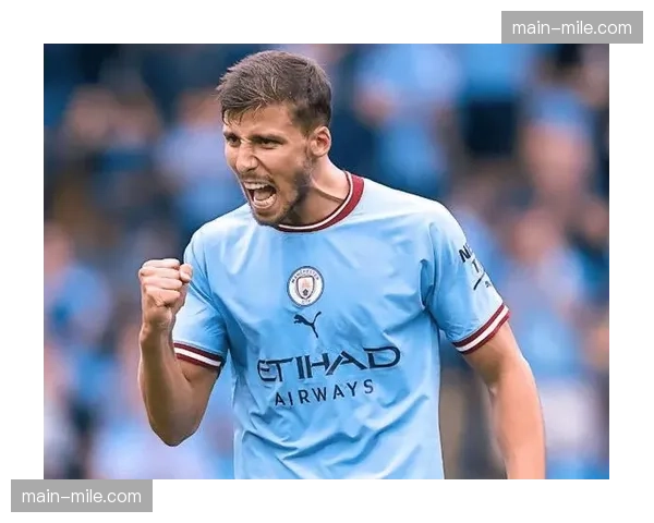 曼城传控体系基础稳固，罗德里单核调度中场轮换保持控制力